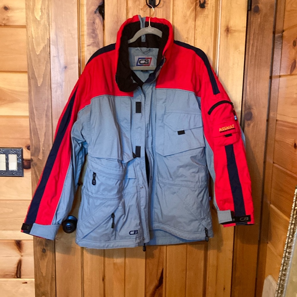Men’s L ski jacket, used and loved but great condition! CB Sports.